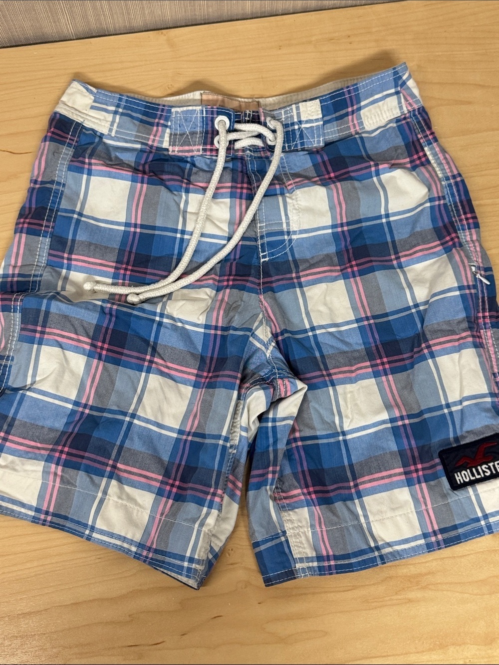 Hollister Blue, White & Pink Plaid Men's Swim Shorts size x small